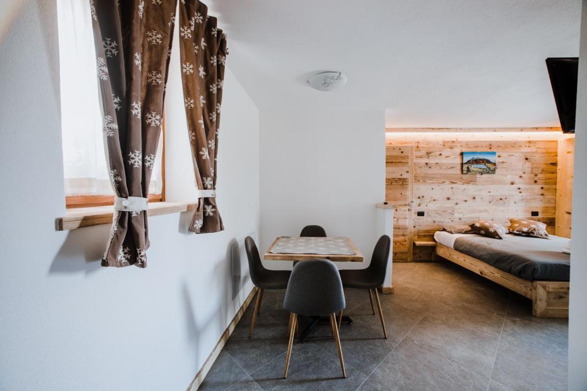 Atelier Della Montagna Bed & Breakfast Zambla Alta Exterior photo